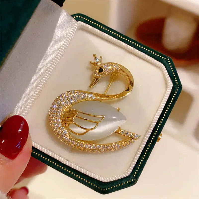 The Princess Swan Brooch/Pin